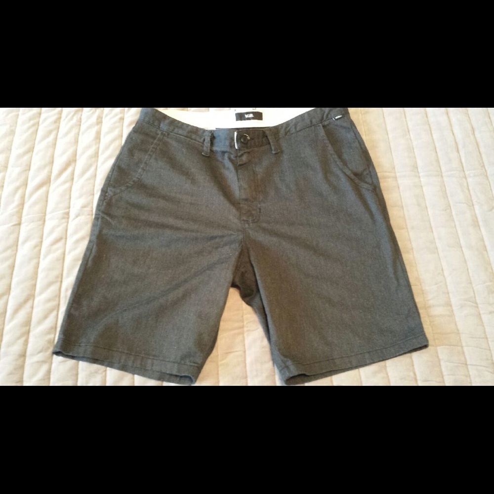 Men’s grey vans shorts.